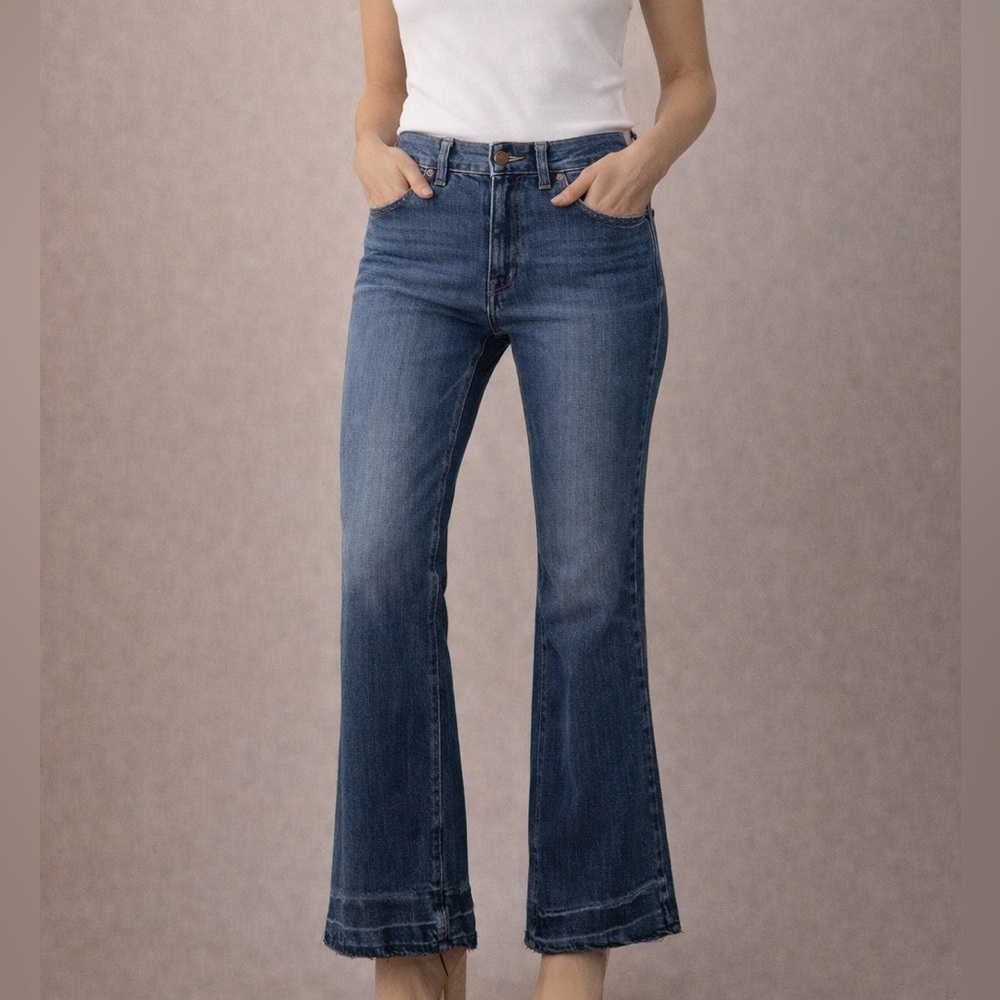 DL1961 Women's bootcut Jeans size 28i stretch Deep Blue denim